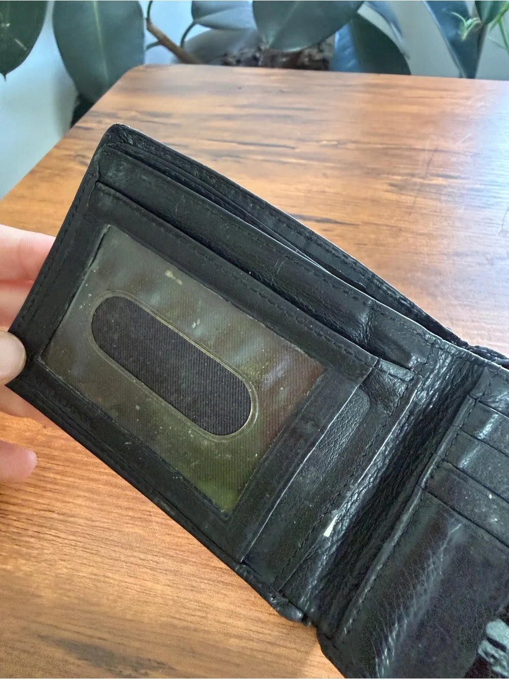 Black Leather Bi-Fold Wallet with ID Window Perry Ellis Portfolio